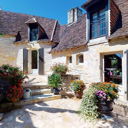 Demeure Du Vallon - Chambres D'Hotes De Charme Azerat Exterior foto