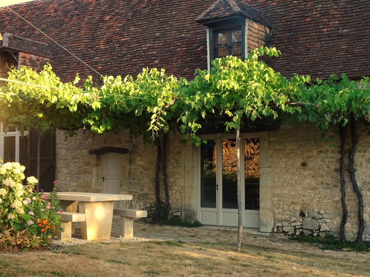 Demeure Du Vallon - Chambres D'Hotes De Charme Azerat Exterior foto
