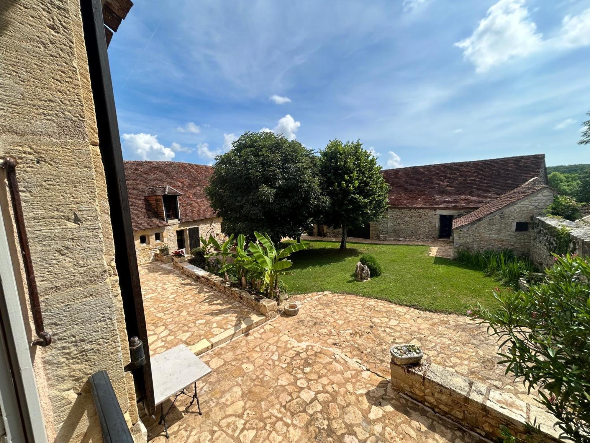 Demeure Du Vallon - Chambres D'Hotes De Charme Azerat Exterior foto